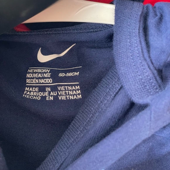 NWT NIKE 3PK LOGO BODYSUITS (onesies) w/logo and “JUST DO IT & “I RUN THE SHOW” - Picture 7 of 7